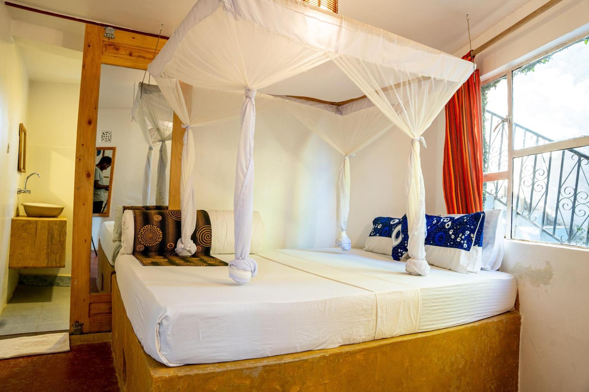 Dan Stam Hotel 아루샤 외부 사진