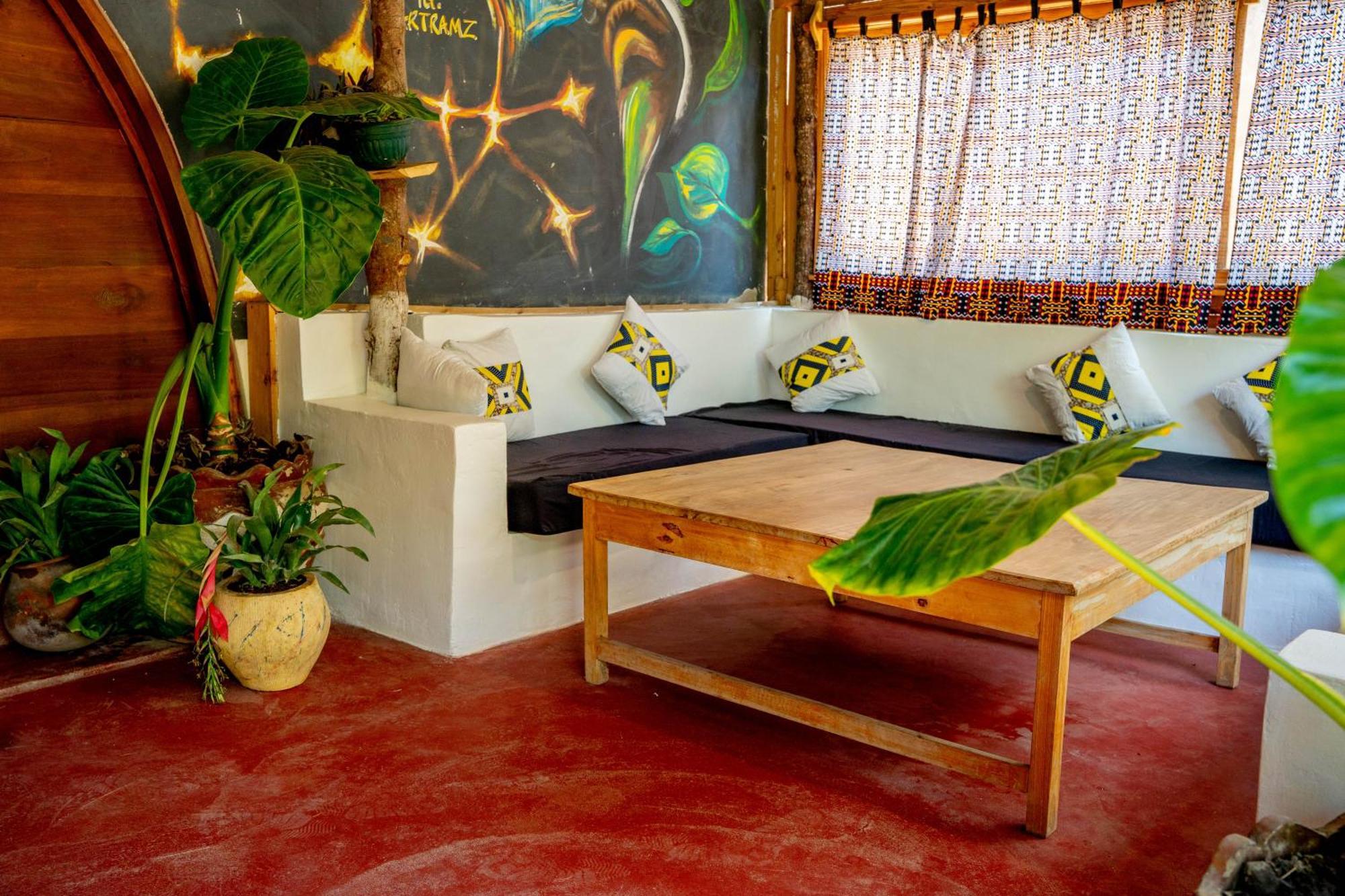 Dan Stam Hotel 아루샤 외부 사진
